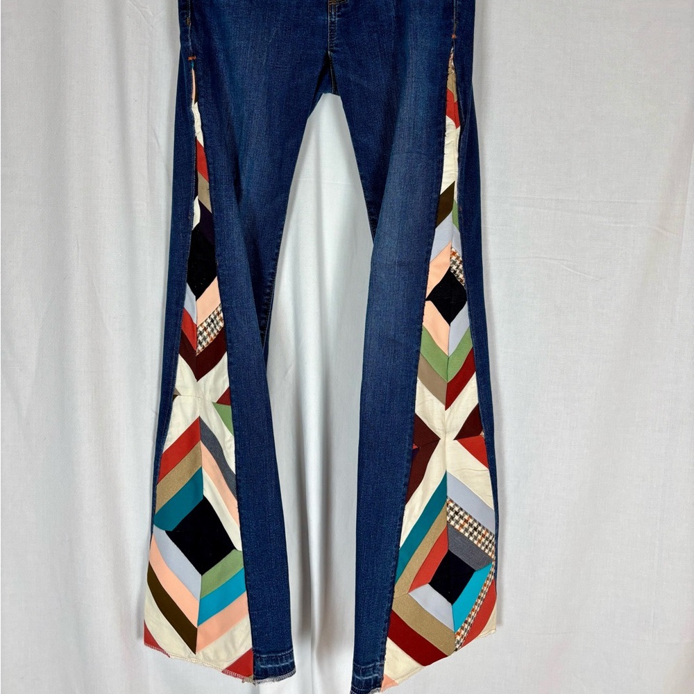 Ann Taylor Up Cycled with Vintage Arrowhead Quilt Bell Bottom Blue Jeans Sz‎ 8 - Picture 3 of 13